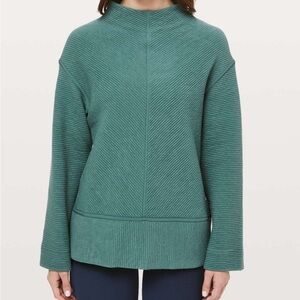 Lululemon On Repeat Mock Neck in Smoke Green Size 8
